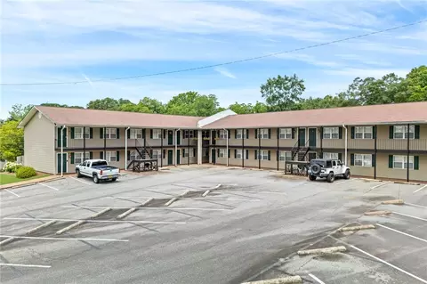 426 N Donahue Dr #7, Auburn, AL 36830