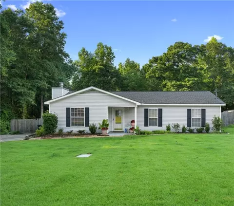 3304 Northgate Dr, Opelika, AL 36801