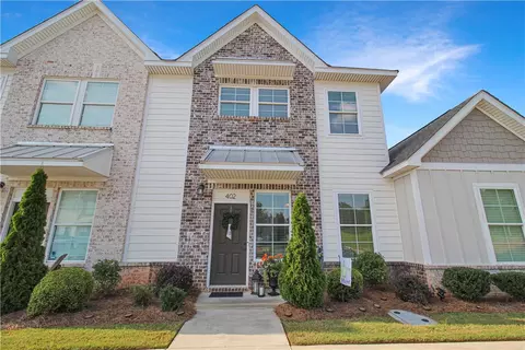 3855 Academy Dr #402, Opelika, AL 36801