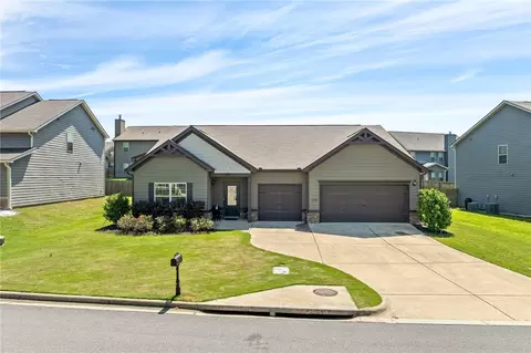 1009 Gwynnes Way, Opelika, AL 36804