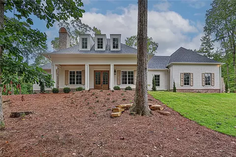801 Kentwood Dr, Auburn, AL 36830