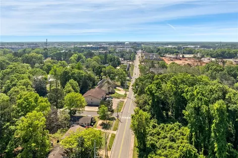 522 N Donahue Dr #2, Auburn, AL 36830