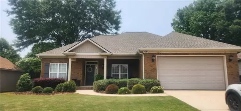 1306 Catherine Dr, Opelika, AL 36801