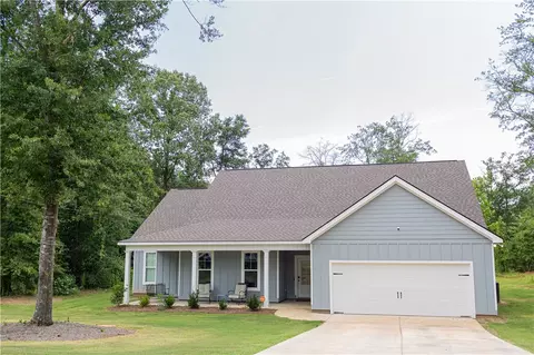 65 Lee Road 2233, Cusseta, AL 36852
