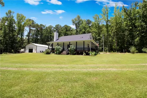 48 Lamb Rd, Opelika, AL 36804
