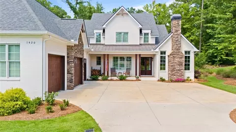 1420 Falls Crest Dr, Auburn, AL 36830