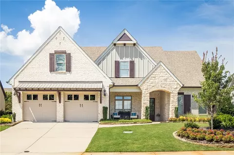 2796 Lakeview Ter, Opelika, AL 36801
