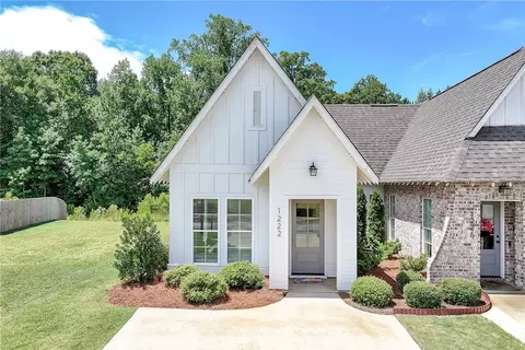 1222 Burrow Cir, Opelika, AL 36801