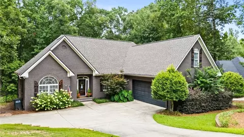 3714 Hamilton Rd, Opelika, AL 36804