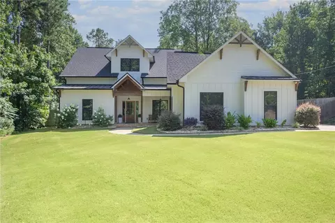 671 Lee Road 326, Smiths Station, AL 36877