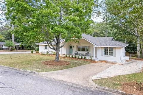 1018 Cumberland Dr, Auburn, AL 36830