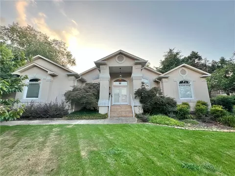 6138 Rushing Parc Ln, Hoover, AL 35244