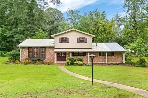 706 E Magnolia Ave E, Auburn, AL 36830