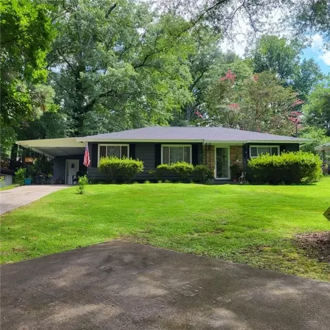 909 N 13th St, Lanett, AL 36863