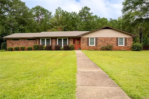 3104 Northgate Dr, Opelika, AL 36801