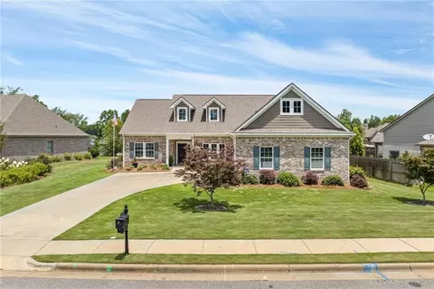 453 Monticello Dr, Auburn, AL 36830