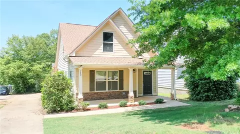 769 Hunter Ct, Auburn, AL 36832