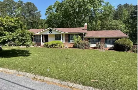 1508 N 15th Dr, Lanett, AL 36863