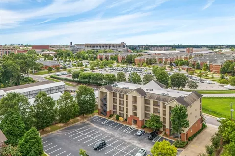 696 W Magnolia Ave #104, Auburn, AL 36830