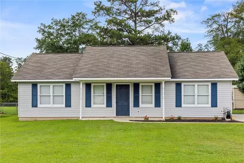 215 Lee Road 942, Smiths Station, AL 36877