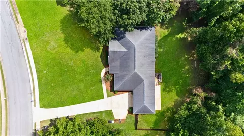 2202 Calcutta Dr, Opelika, AL 36801