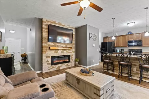 2301 Cobblestone Dr, Opelika, AL 36804