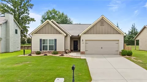 509 Lori Ln, Opelika, AL 36804