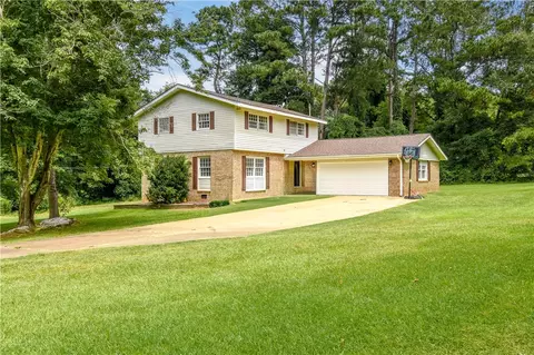 1458 Clubview Dr, Alexander City, AL 35010