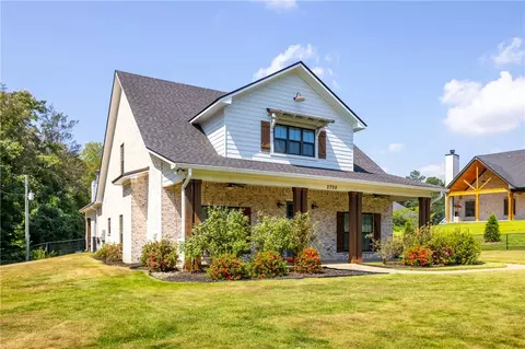 2705 Sterling Dr, Phenix City, AL 36867