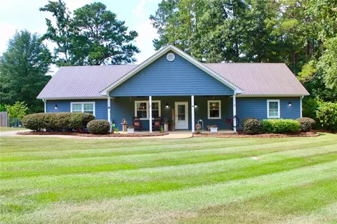 2405 10th Ave, Valley, AL 36854