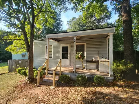 479 Washington Ct, Auburn, AL 36830