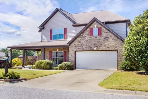 76 Lincolnshire Ln, Phenix City, AL 36870
