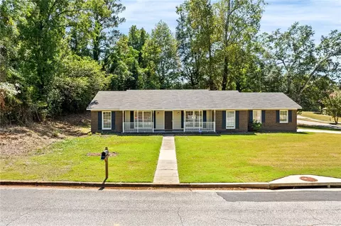 2007 Landau Dr, Phenix City, AL 36867