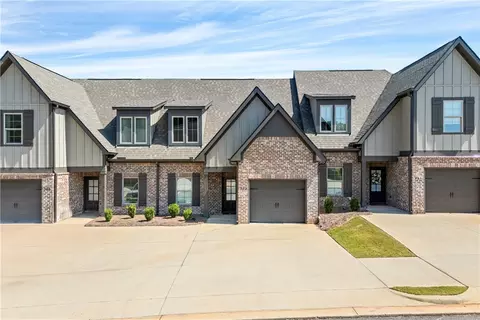 953 Whistling Straits Dr, Auburn, AL 36830