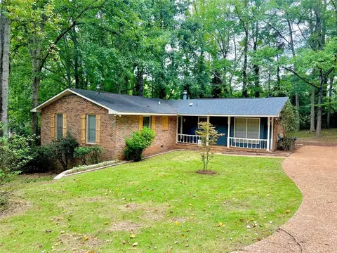1414 Katie Ln, Auburn, AL 36830