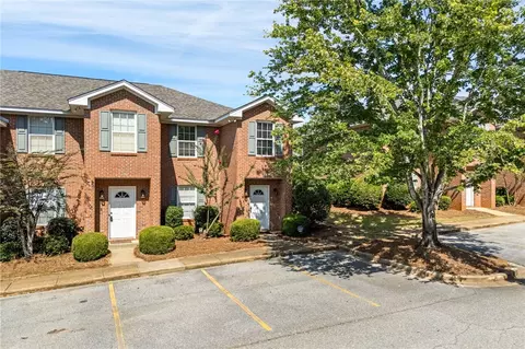 1477 N Donahue Dr #502, Auburn, AL 36830