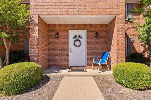 1477 N Donahue Dr #1405, Auburn, AL 36830