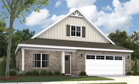 1907 Hidden Lakes Dr, Opelika, AL 36801