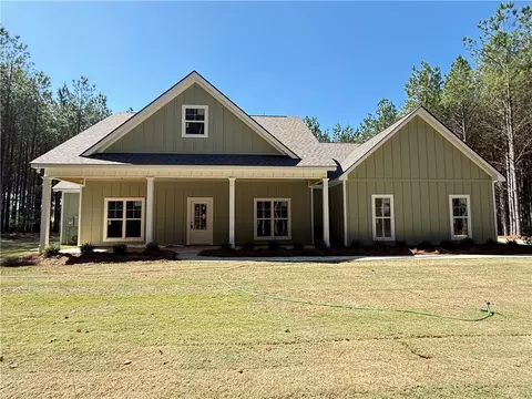 9008 Lee Road 175, Salem, AL 36874