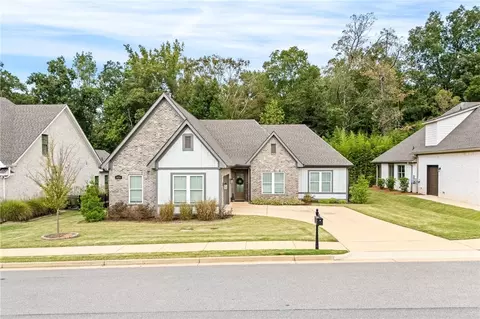 3050 Mill Lakes Rdg, Opelika, AL 36801