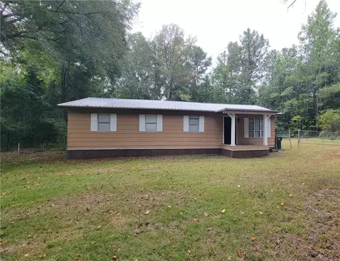 2022 E Martin Luther King, Tuskegee, AL 36083