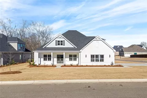 2620 Cool Stone Bend Dr, Auburn, AL 36832