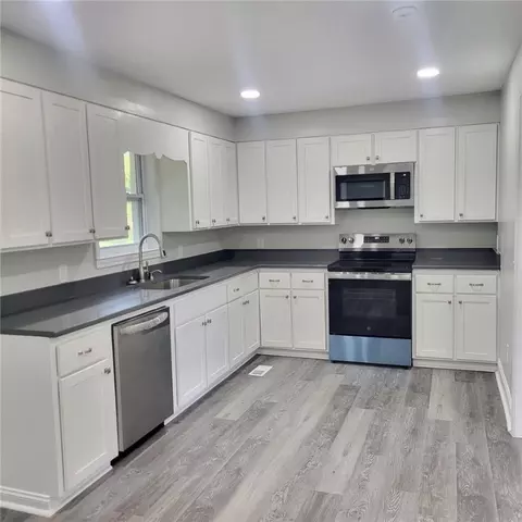 202 Pineview Cir, Valley, AL 36854 photo 8