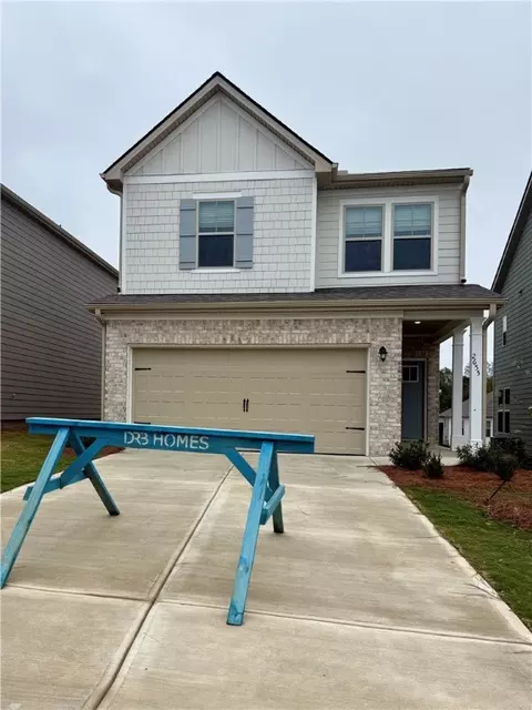 2655 Stokes Dr, Opelika, AL 36804
