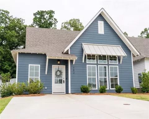792 Village Dr, Opelika, AL 36801