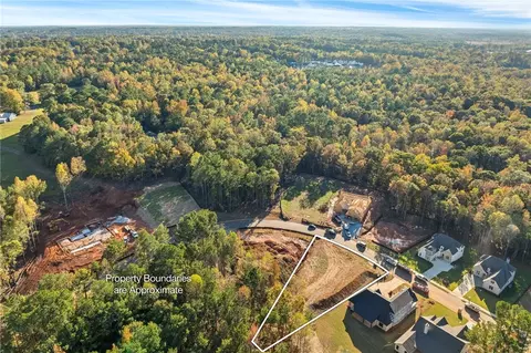 2036 Arrowhead Ave, Opelika, AL 36801