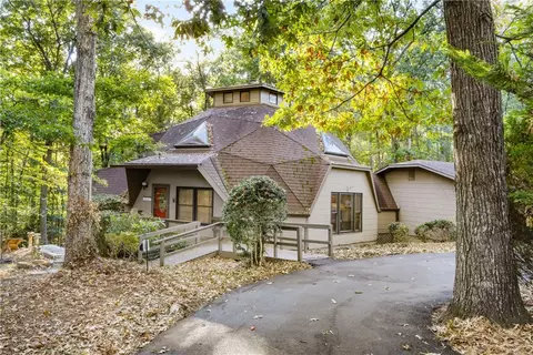 628 Holiday Dr, Dadeville, AL 36853