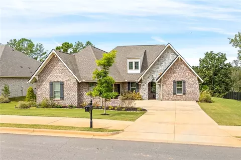 1071 Andrews Ave, Auburn, AL 36832