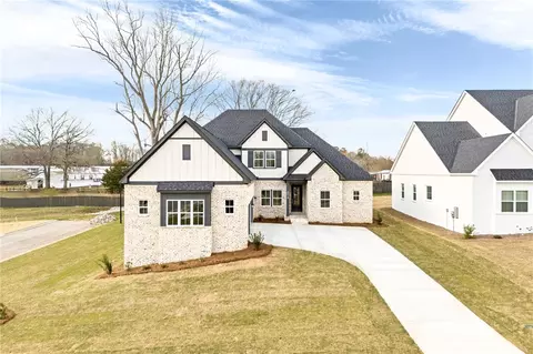2412 Thunder Ridge Way, Auburn, AL 36832