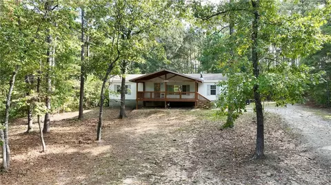795 Peckerwood Rd, Jacksons Gap, AL 36861